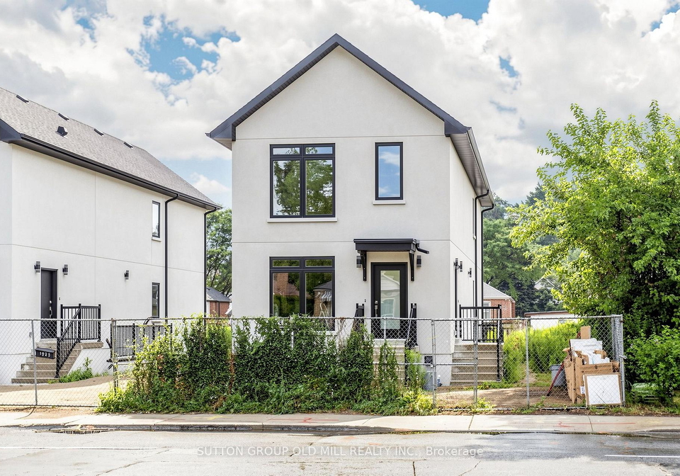 1925-lawrence-avenue-w-toronto-north-york-ontario-w13605664