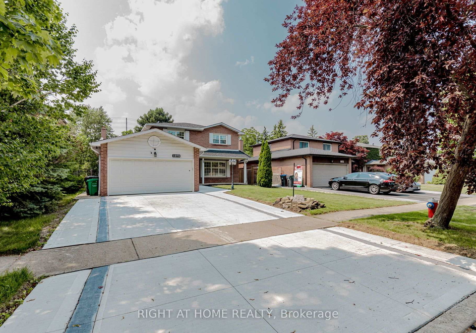 1073-mesa-crescent-mississauga-ontario-w13605668