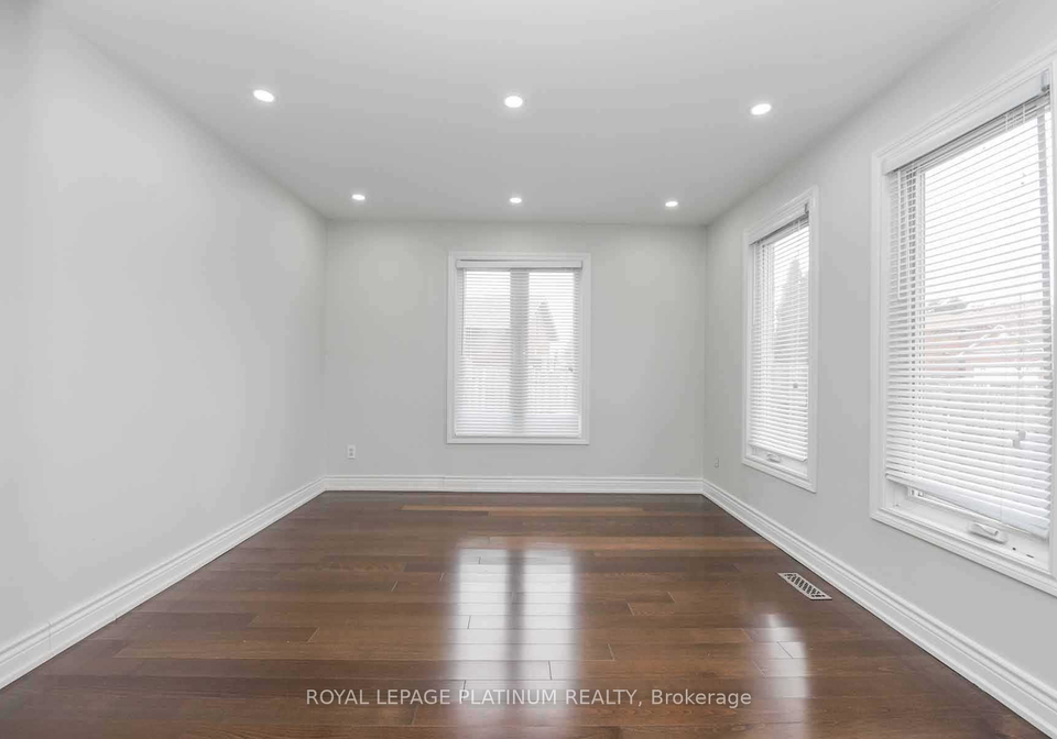 63-lord-simcoe-drive-brampton-ontario-w13605674