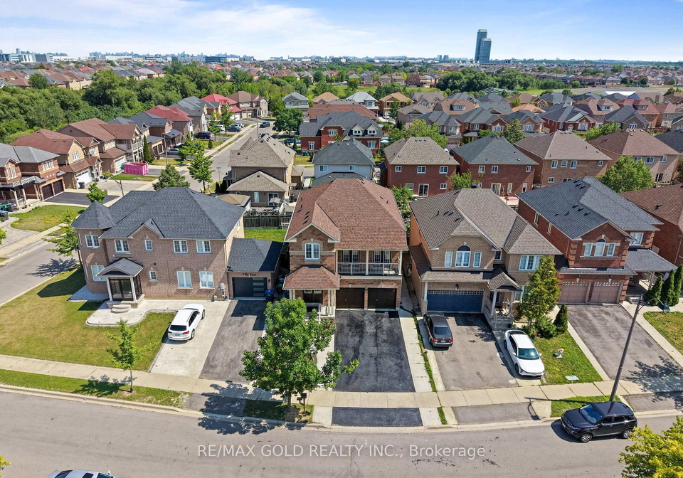 3-tan-lane-brampton-ontario-w13605784