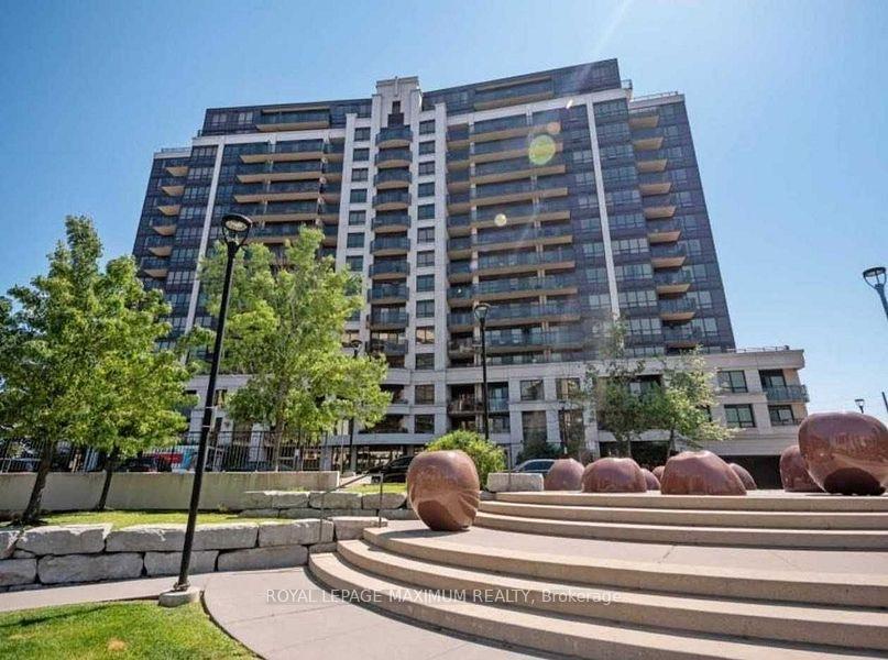 1070-sheppard-avenue-w-toronto-york-ontario-w13605794