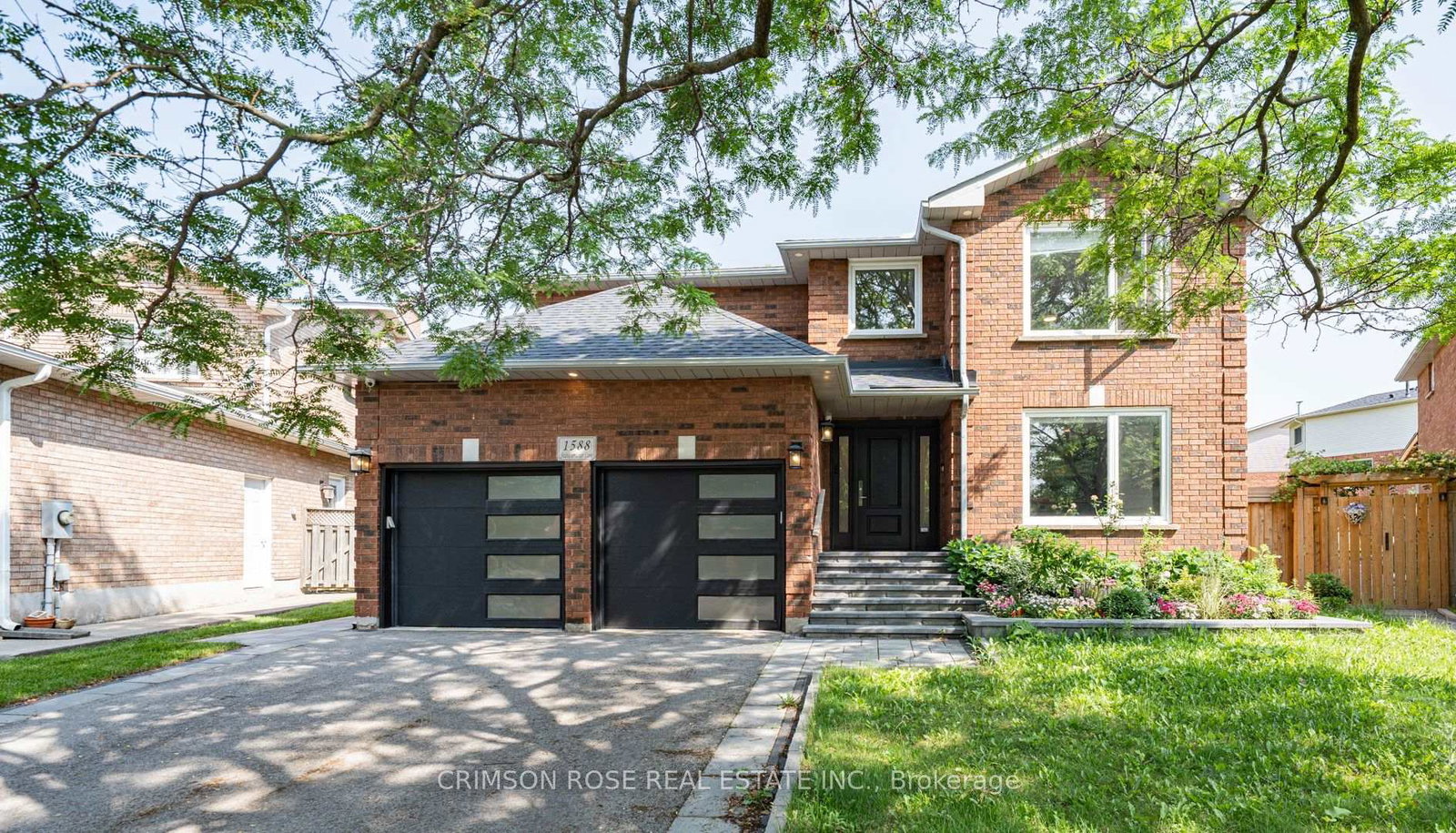 1588-stationmaster-lane-oakville-ontario-w13606446
