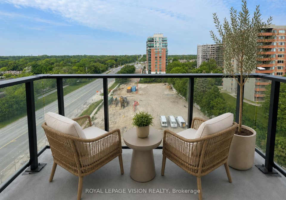 4010-eglinton-avenue-w-toronto-etobicoke-ontario-w13606674