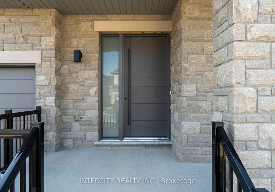 6-gold-bottom-crescent-brampton-ontario-w13606688