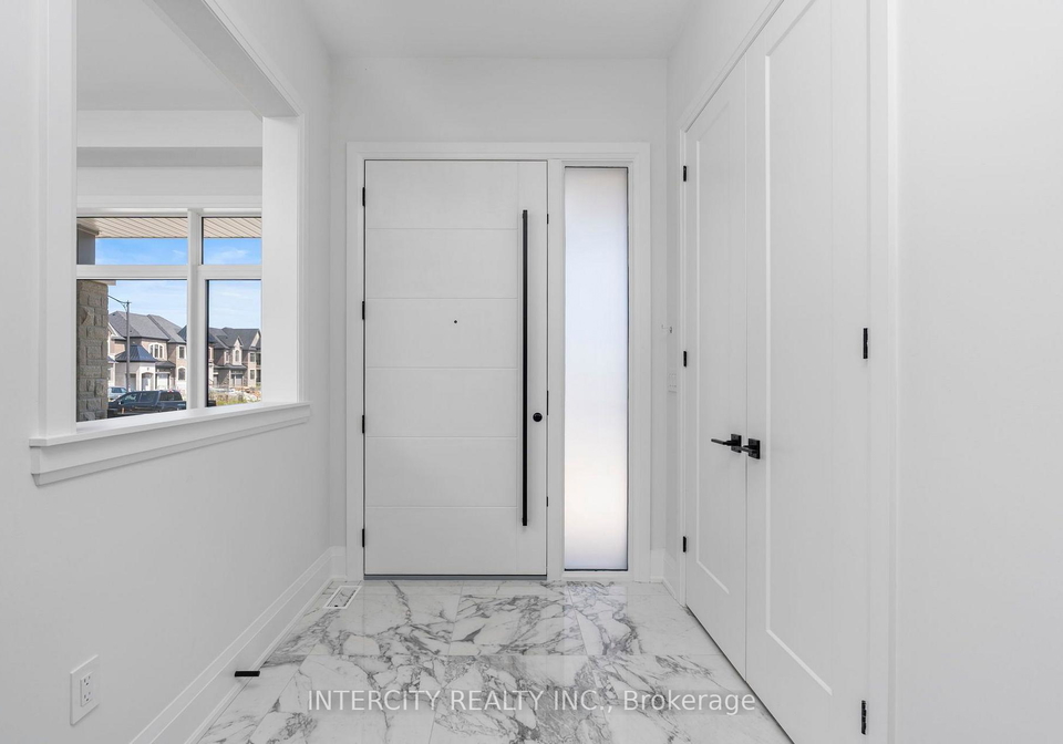 6-gold-bottom-crescent-brampton-ontario-w13606688