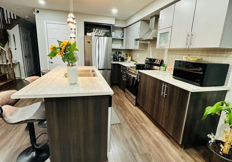 154-golden-springs-drive-brampton-ontario-w13606932