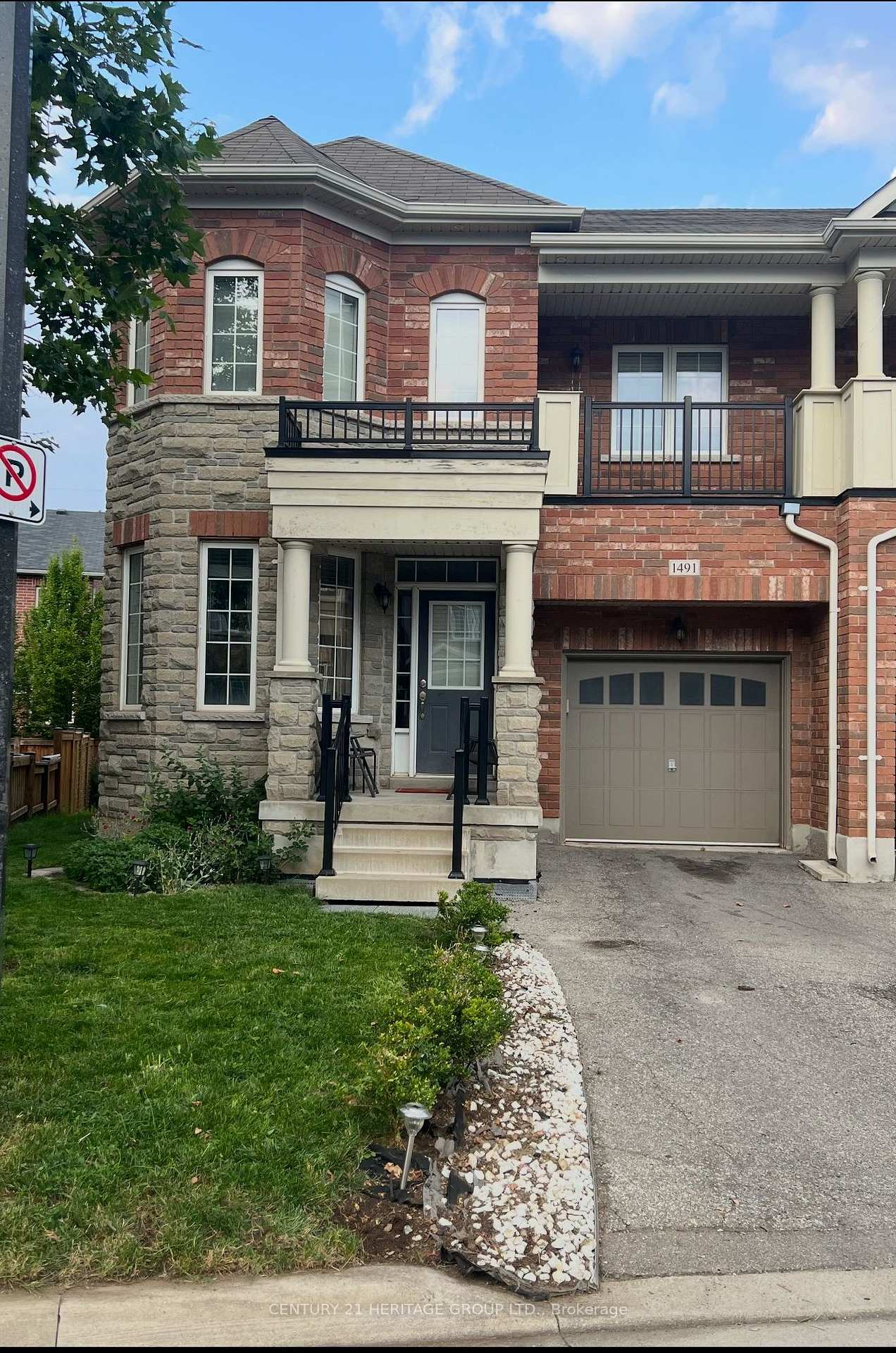 1491-haws-crescent-milton-ontario-w13606956