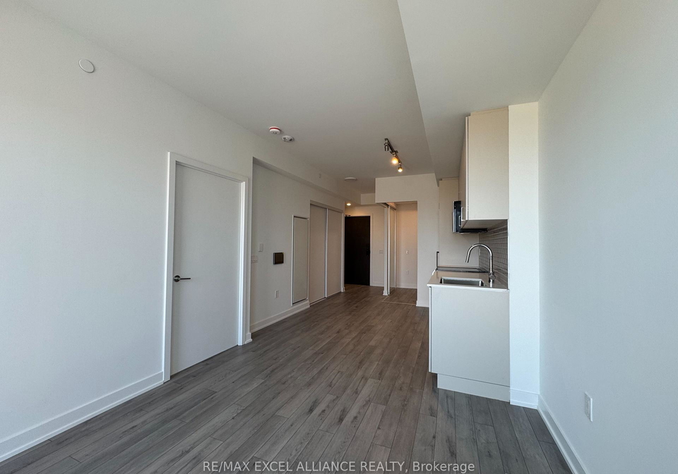 1005-dundas-street-e-oakville-ontario-w13607020