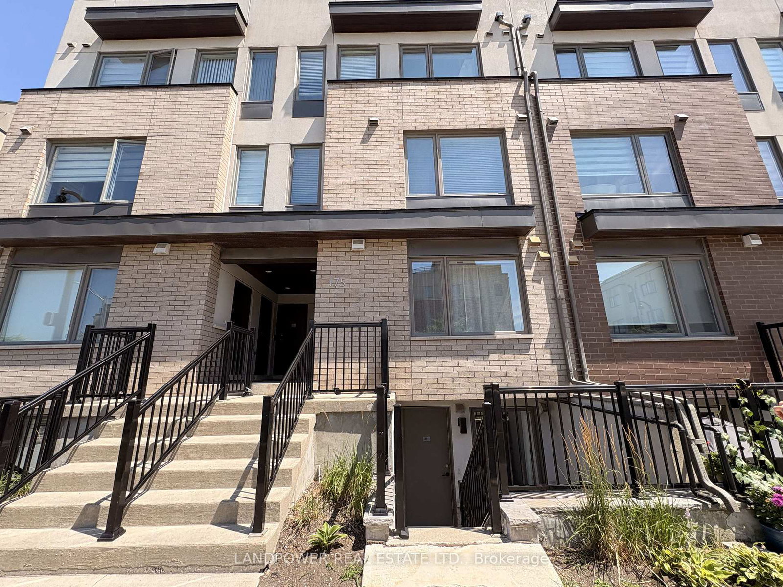 17william-duncan-road-toronto-york-ontario-w13607124