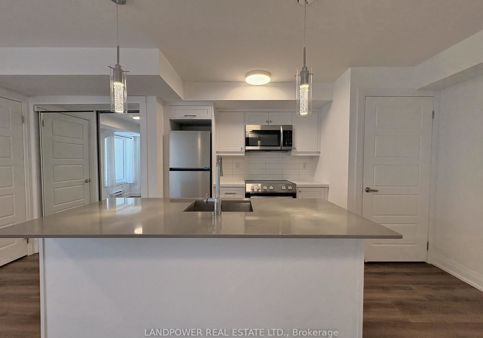 17william-duncan-road-toronto-york-ontario-w13607124