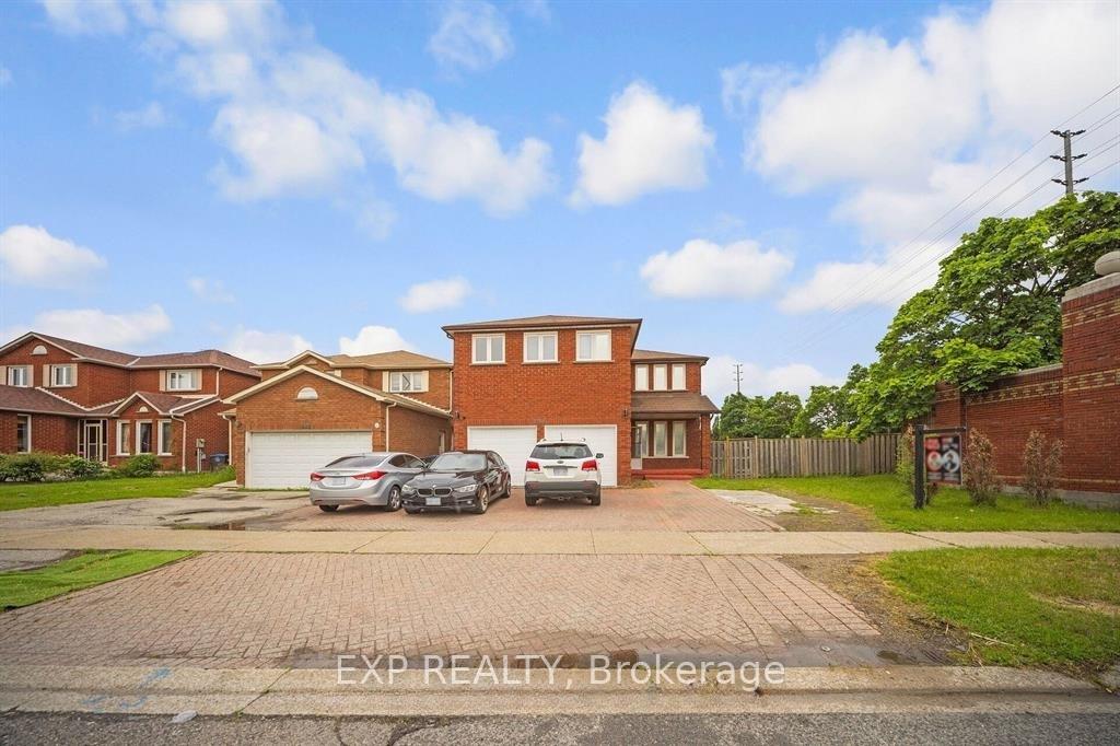692-huntington-ridge-drive-mississauga-ontario-w13607286
