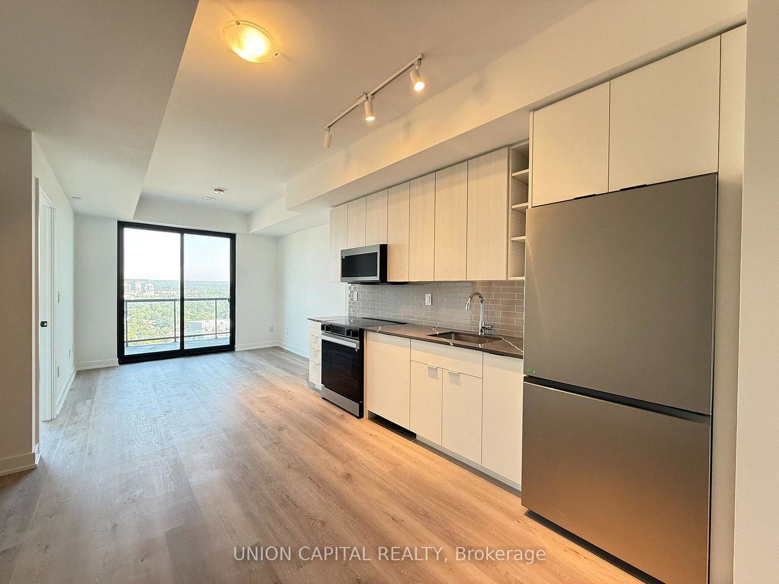 2075-lakeshore-road-burlington-ontario-w13607314