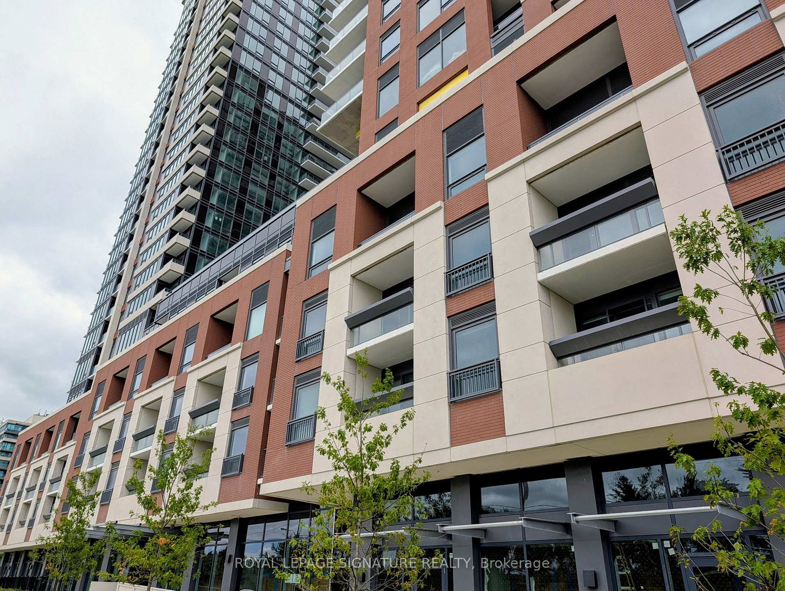 4010-eglinton-avenue-w-toronto-etobicoke-ontario-w13607558