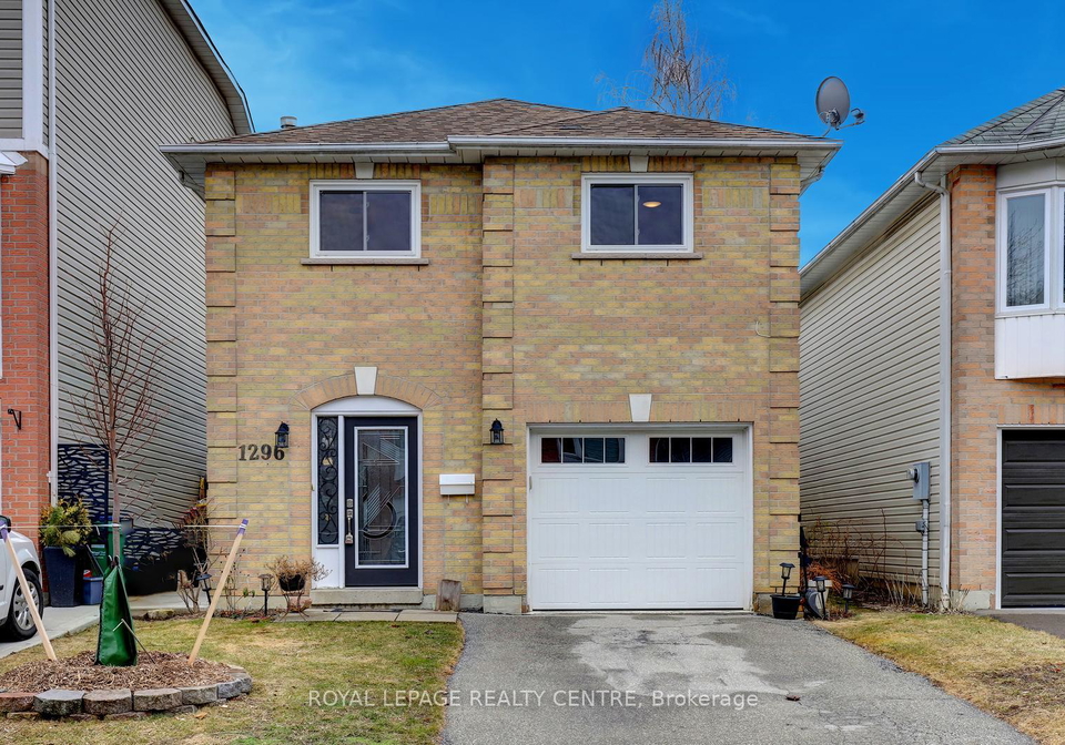 1296-woodhill-court-mississauga-ontario-w13607630