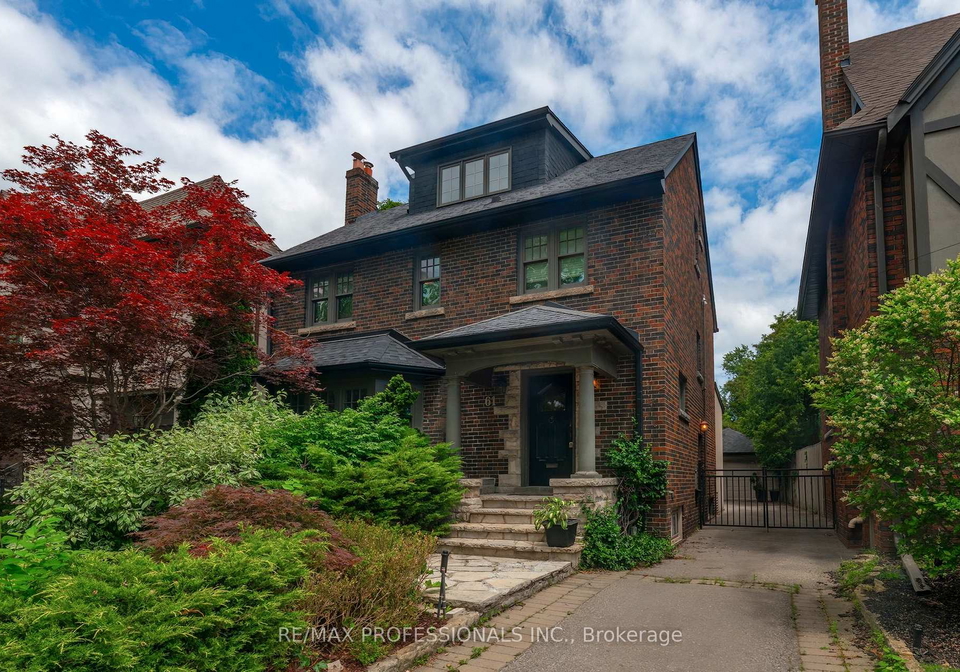 61-grenview-boulevard-n-toronto-etobicoke-ontario-w13607658