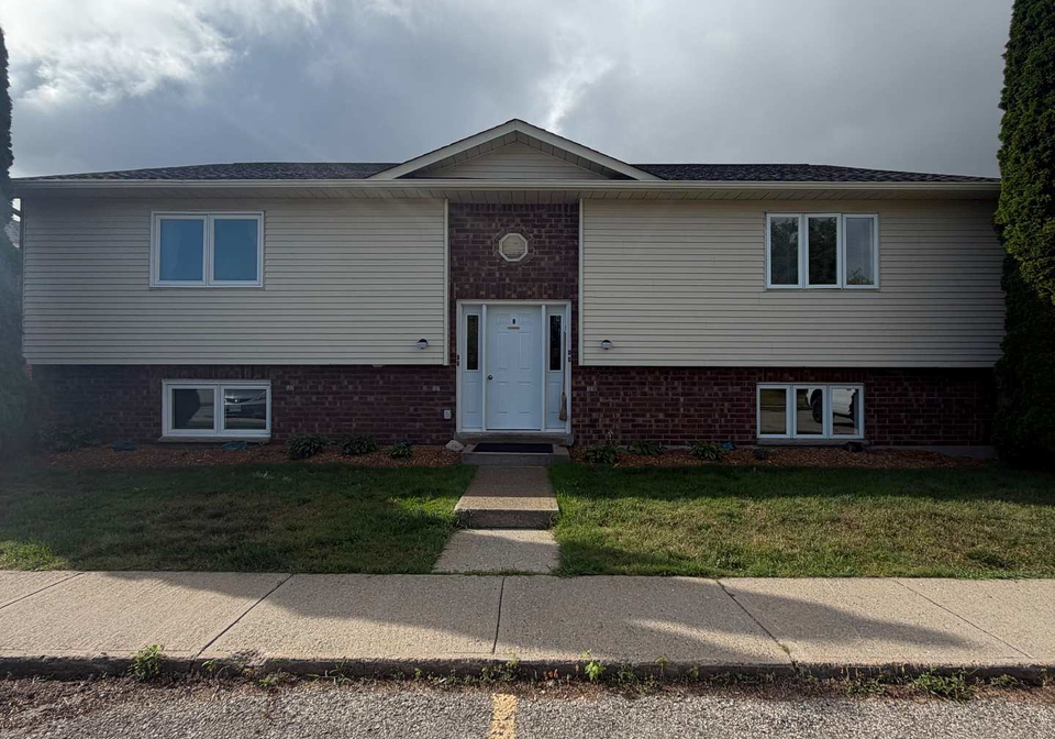 50-third-street-orangeville-ontario-w13607672