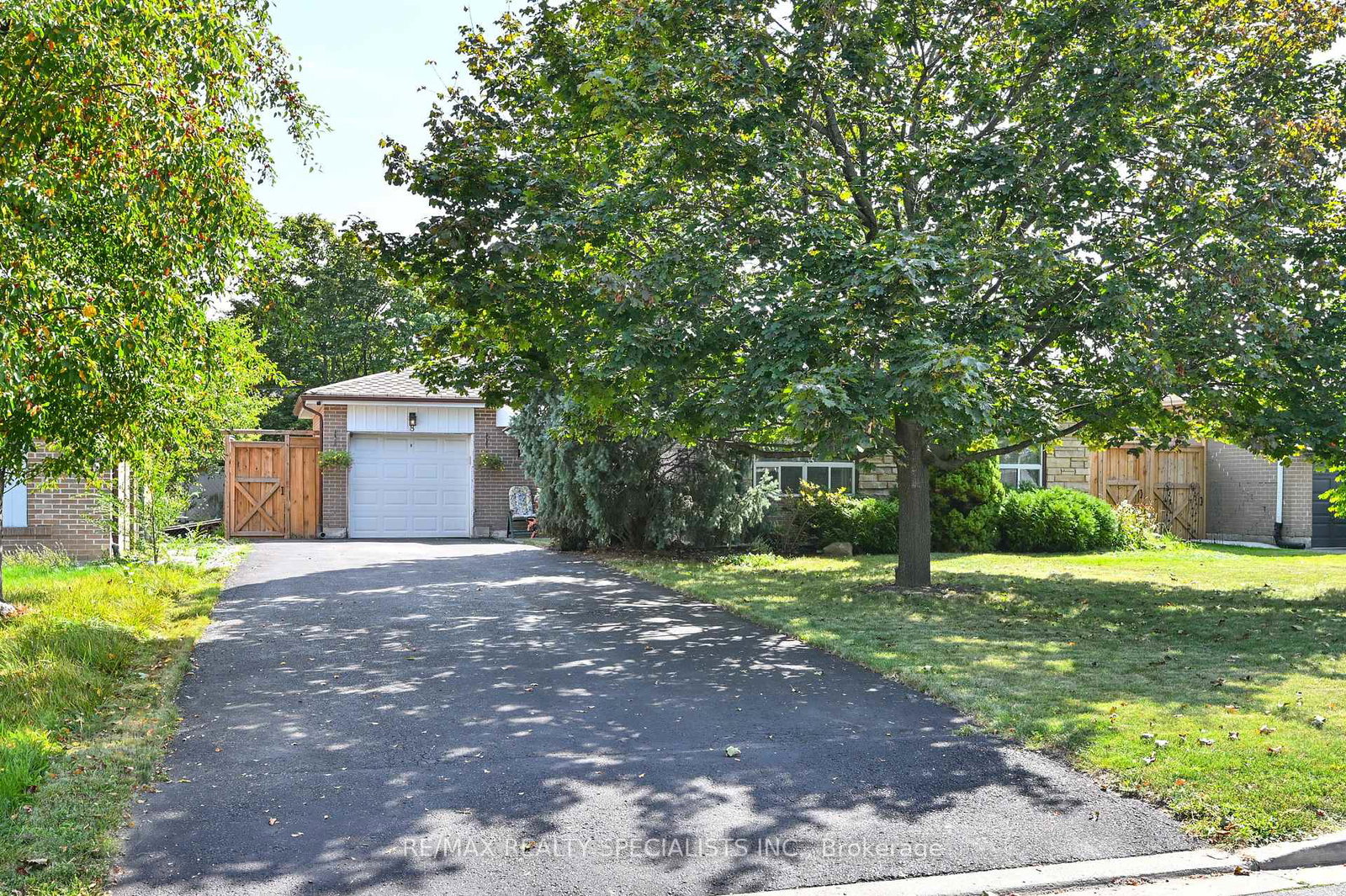 8-beechwood-crescent-brampton-ontario-w13607902
