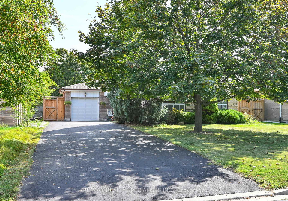 8-beechwood-crescent-brampton-ontario-w13607902