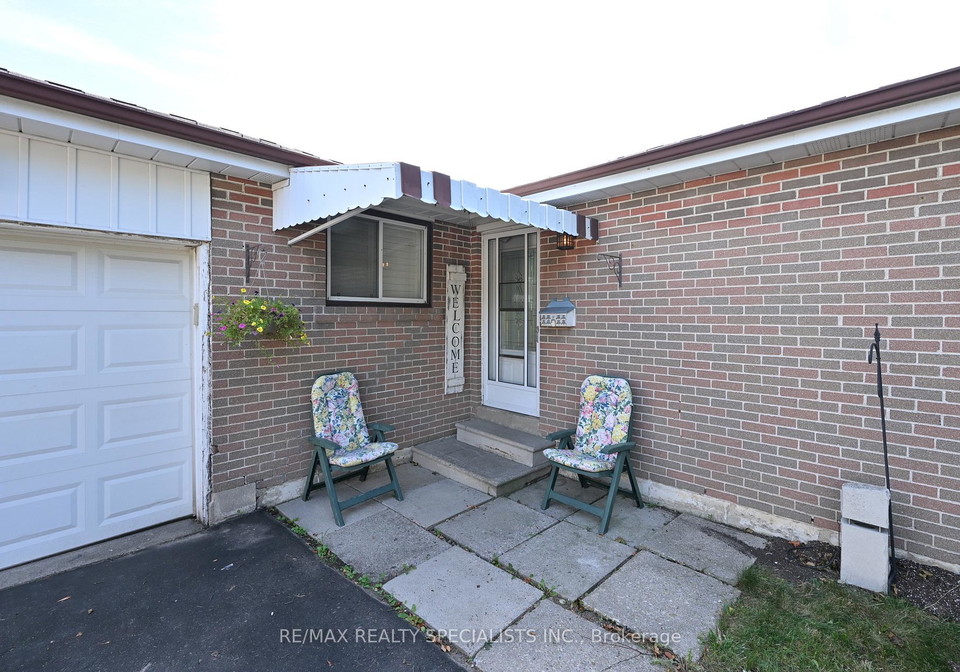 8-beechwood-crescent-brampton-ontario-w13607902