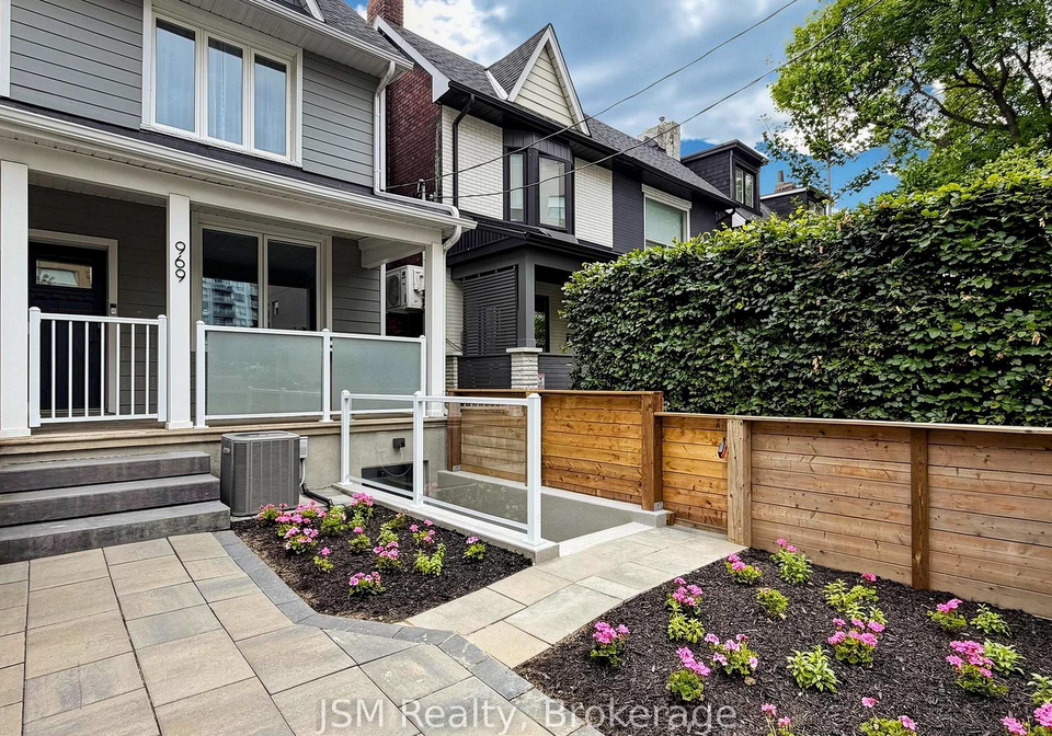 969-lansdowne-avenue-toronto-toronto-ontario-w13607966