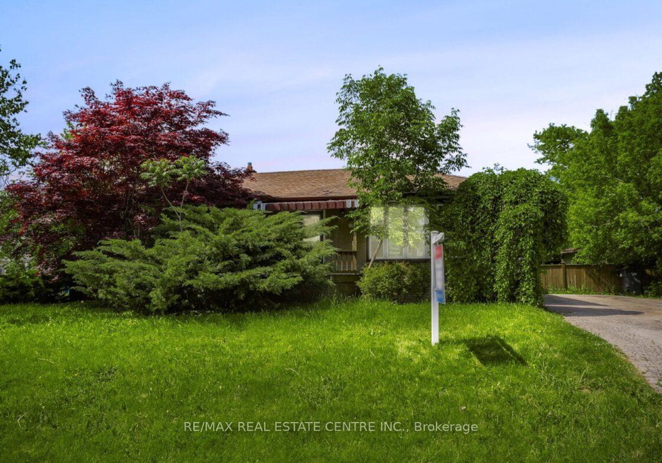 474-seaton-drive-oakville-ontario-w13608018