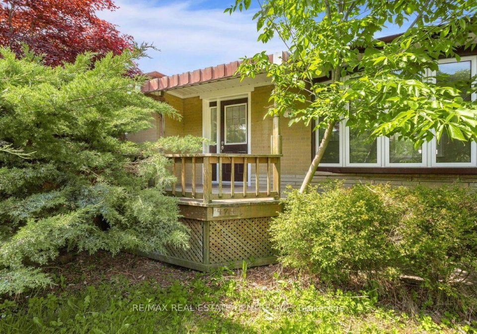 474-seaton-drive-oakville-ontario-w13608018