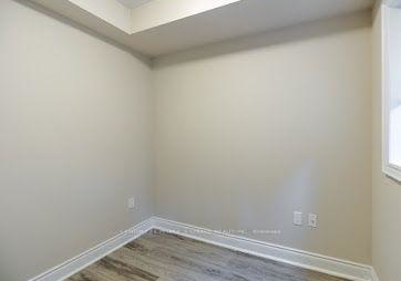 2037-queensborough-gate-mississauga-ontario-w13608106