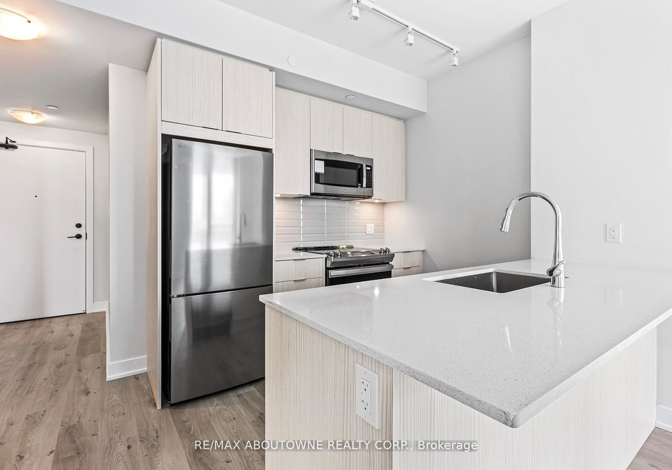 430-square-one-drive-mississauga-ontario-w13608236