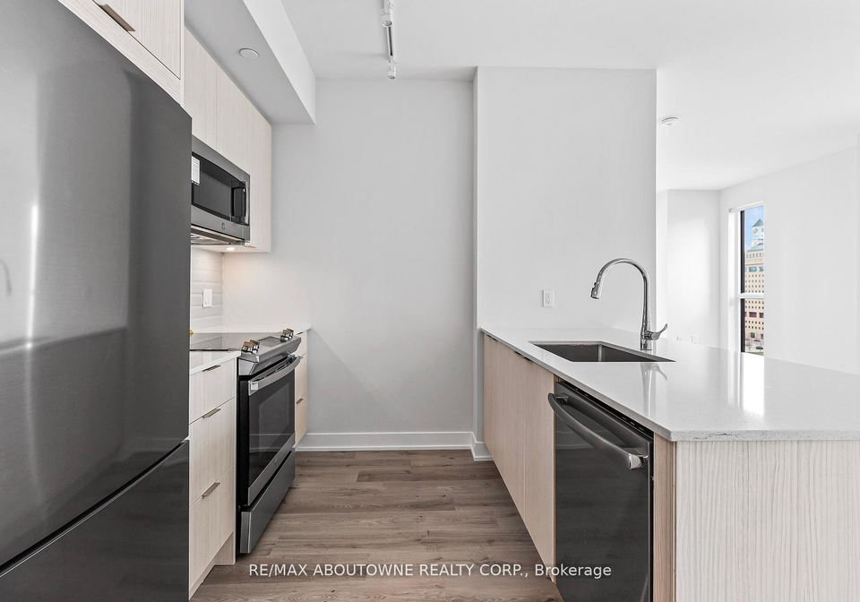 430-square-one-drive-mississauga-ontario-w13608236