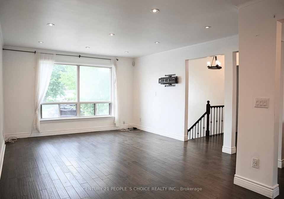 7-north-heights-road-toronto-etobicoke-ontario-w13608382