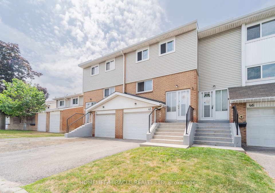 45-lincoln-court-brampton-ontario-w13608396