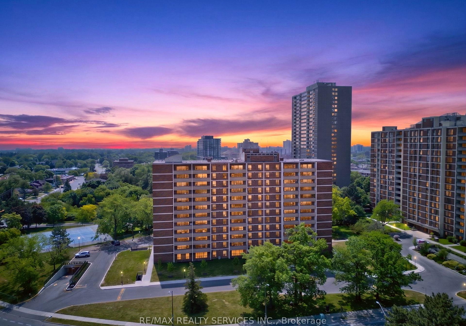 3120-kirwin-avenue-mississauga-ontario-w13608768