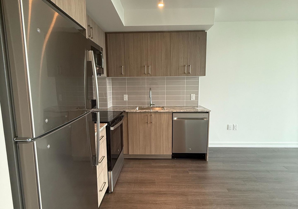 4010-eglinton-avenue-w-toronto-etobicoke-ontario-w13608790