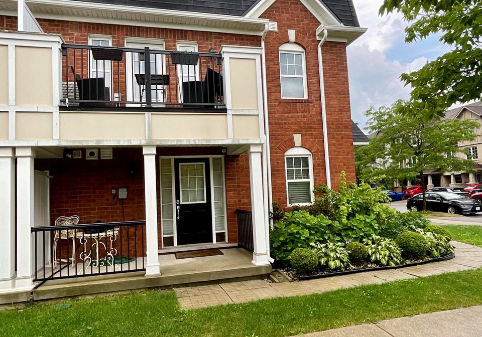 31-colonel-frank-ching-crescent-brampton-ontario-w13609002