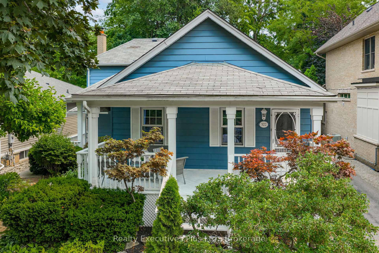 322-pine-avenue-oakville-ontario-w13609074