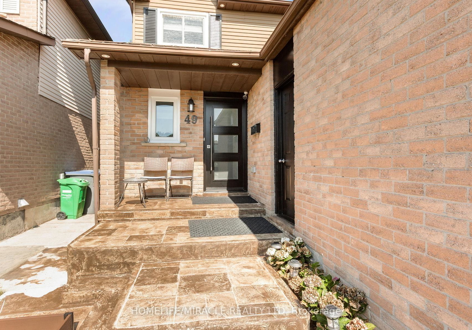 49-newbridge-crescent-brampton-ontario-w13609196