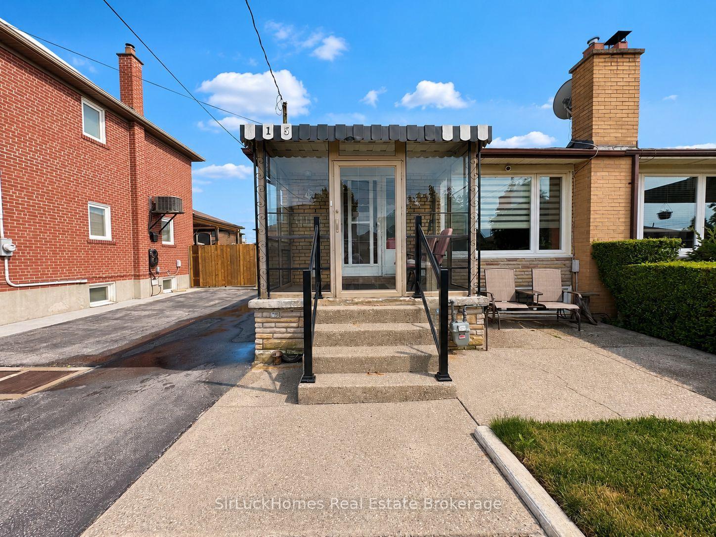 15-snowood-court-toronto-york-ontario-w13609202