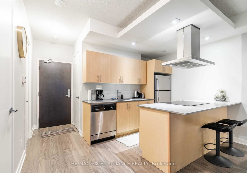 165-legion-road-n-toronto-etobicoke-ontario-w13609206