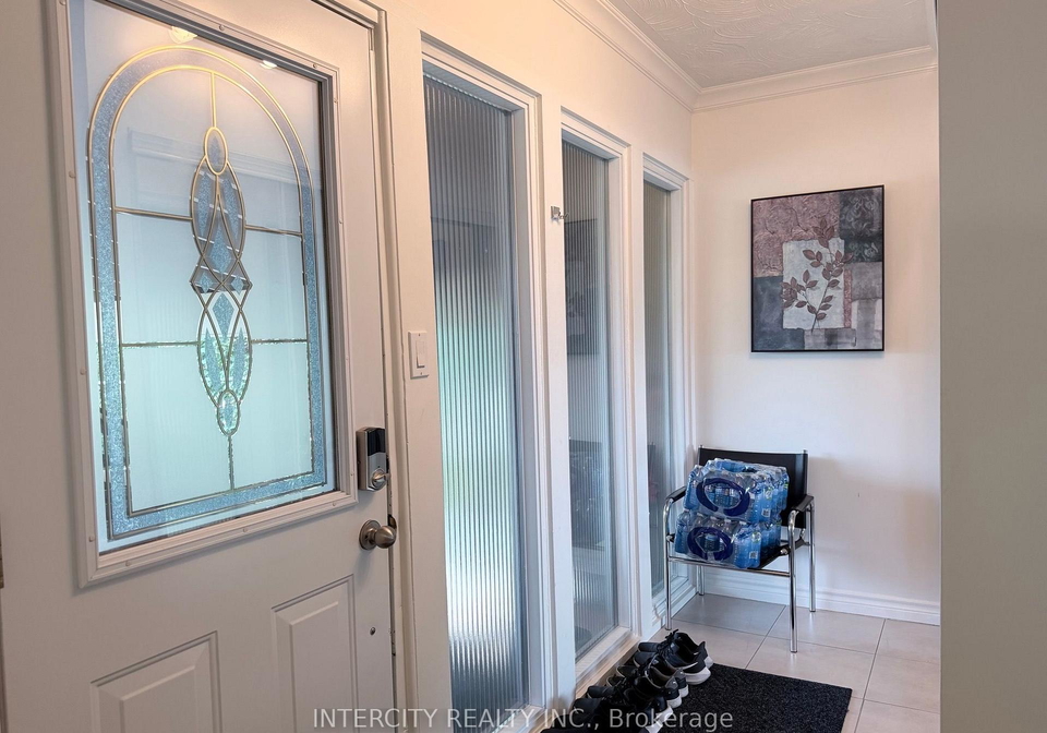 36-strathburn-boulevard-toronto-york-ontario-w13609244