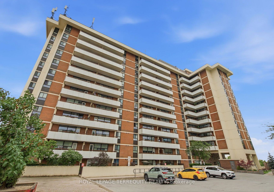 541-blackthorn-avenue-toronto-toronto-ontario-w13609262