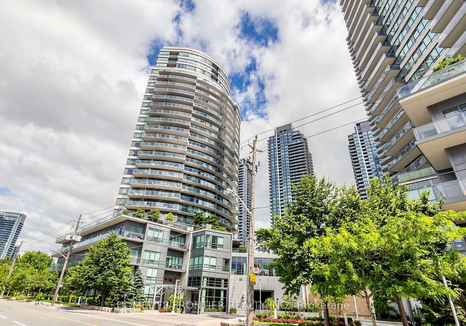 15-legion-road-toronto-etobicoke-ontario-w13609440