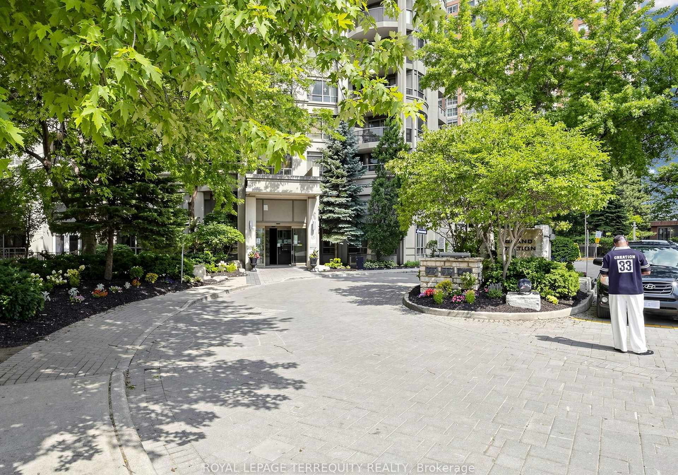 310-burnhamthorpe-road-w-mississauga-ontario-w13609518