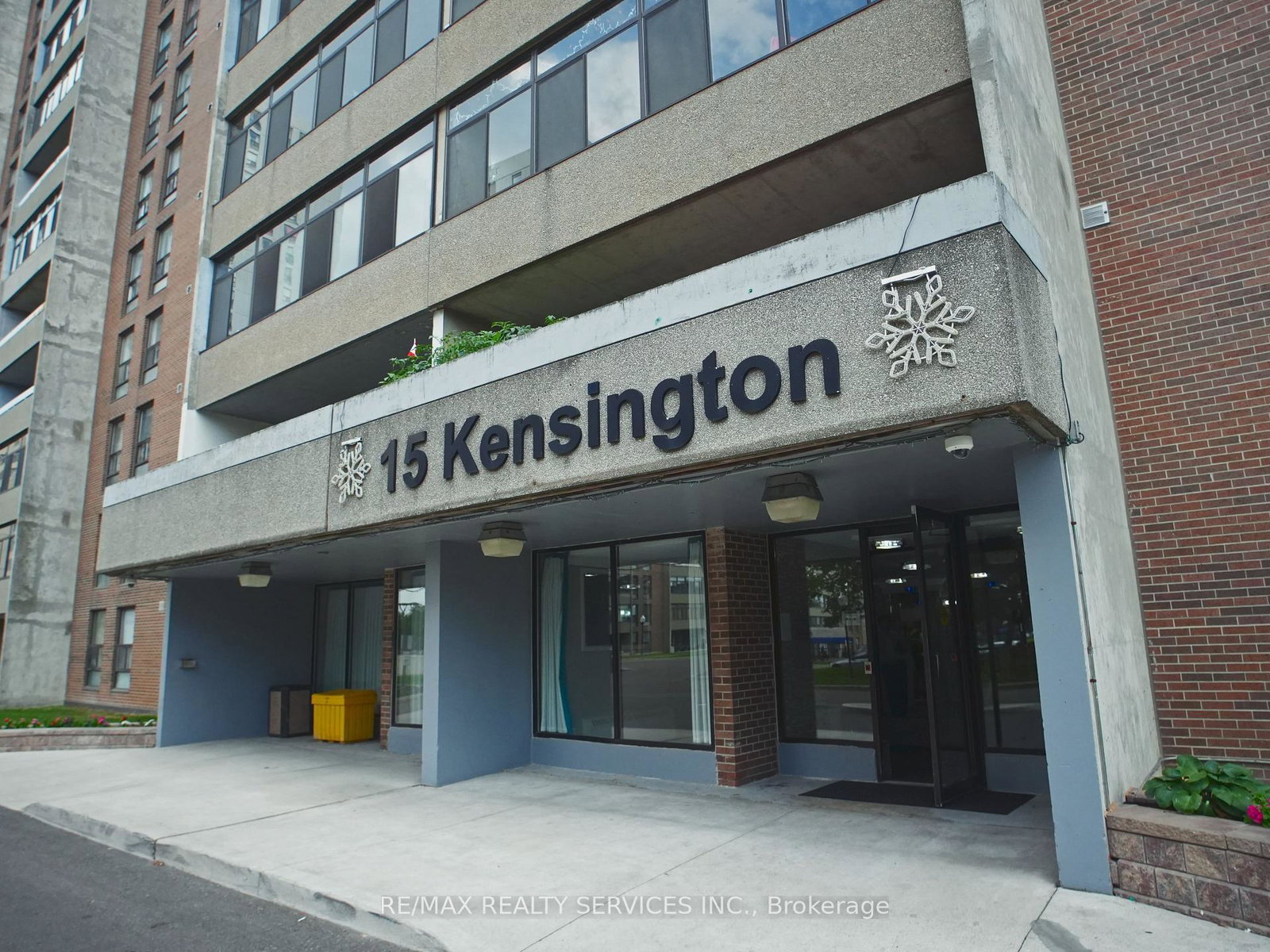 15-kensington-road-e-brampton-ontario-w13609594