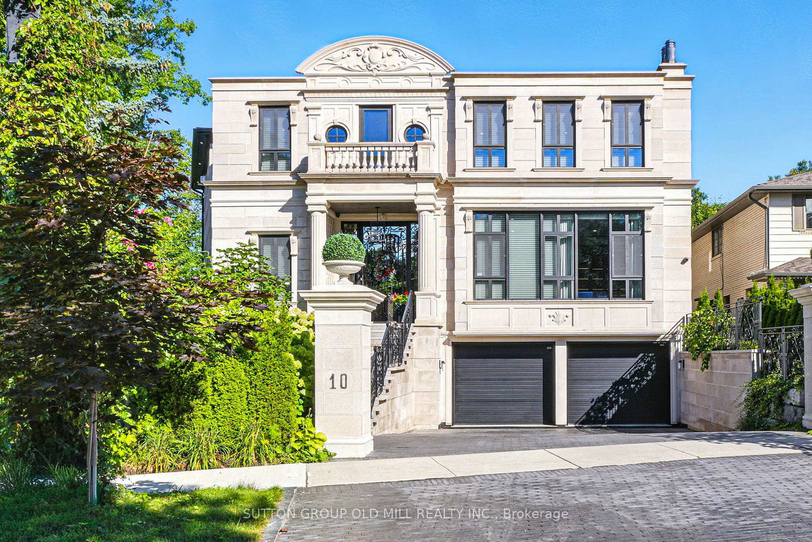 10-hillavon-drive-toronto-etobicoke-ontario-w13609694
