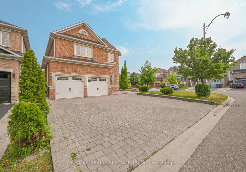 72-village-lake-crescent-brampton-ontario-w13610092