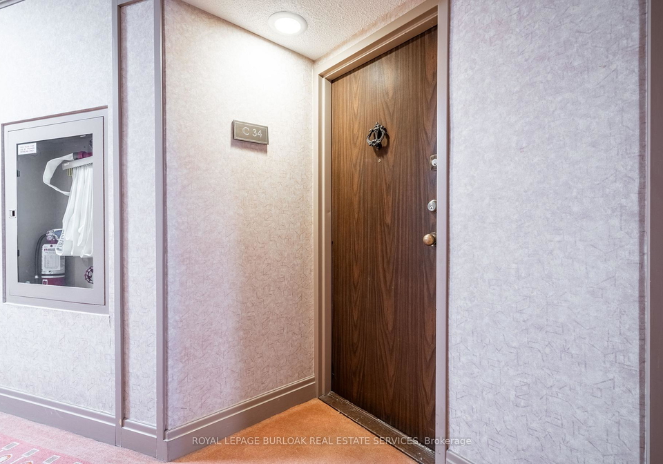 300-mill-road-toronto-etobicoke-ontario-w13610188