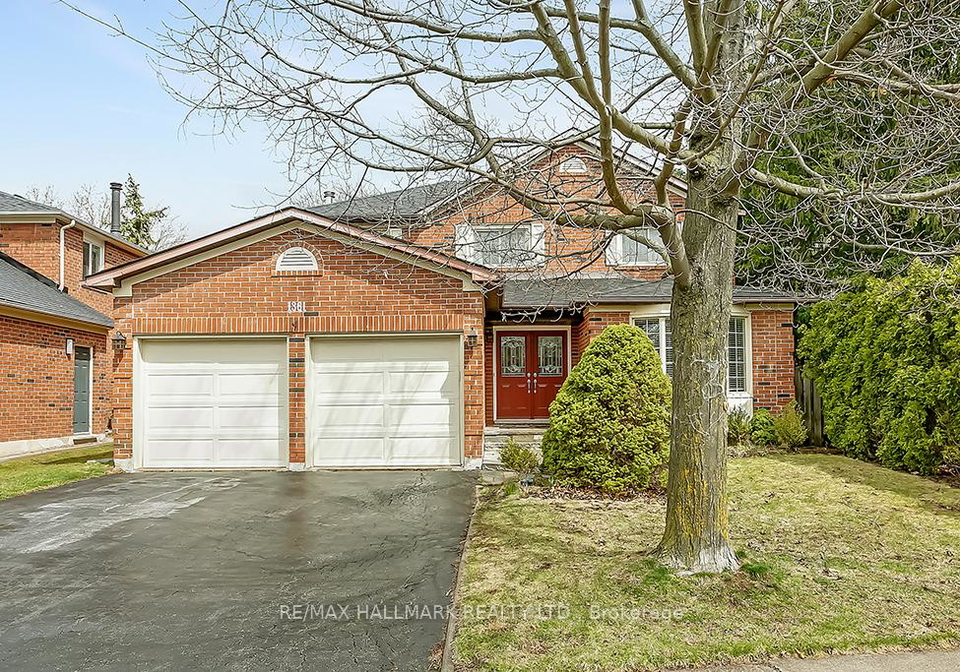 1361-monks-passage-oakville-ontario-w13610318