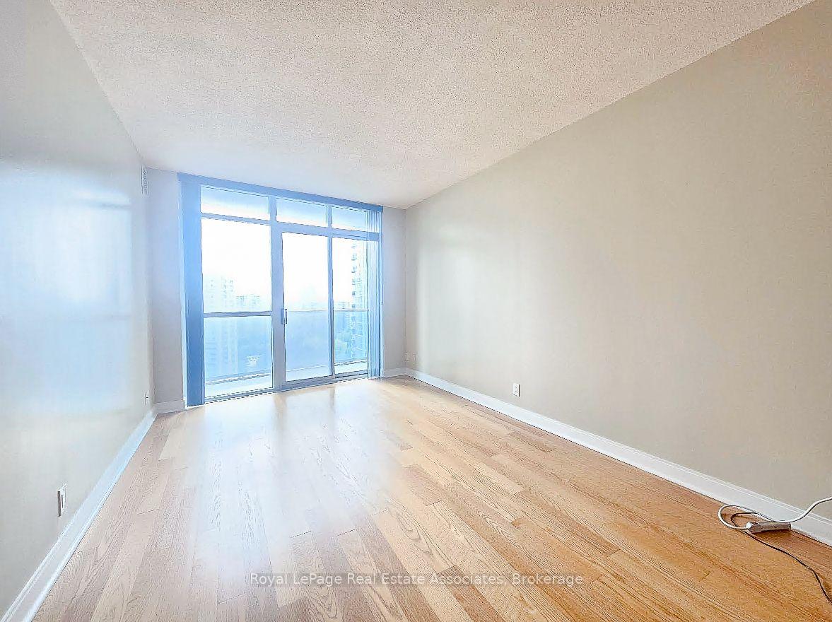 80-absolute-avenue-mississauga-ontario-w13610400