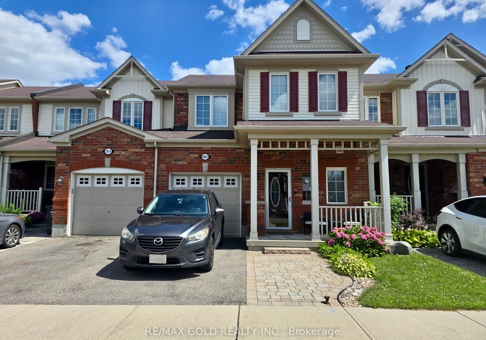 1061-nadalin-heights-milton-ontario-w13610434