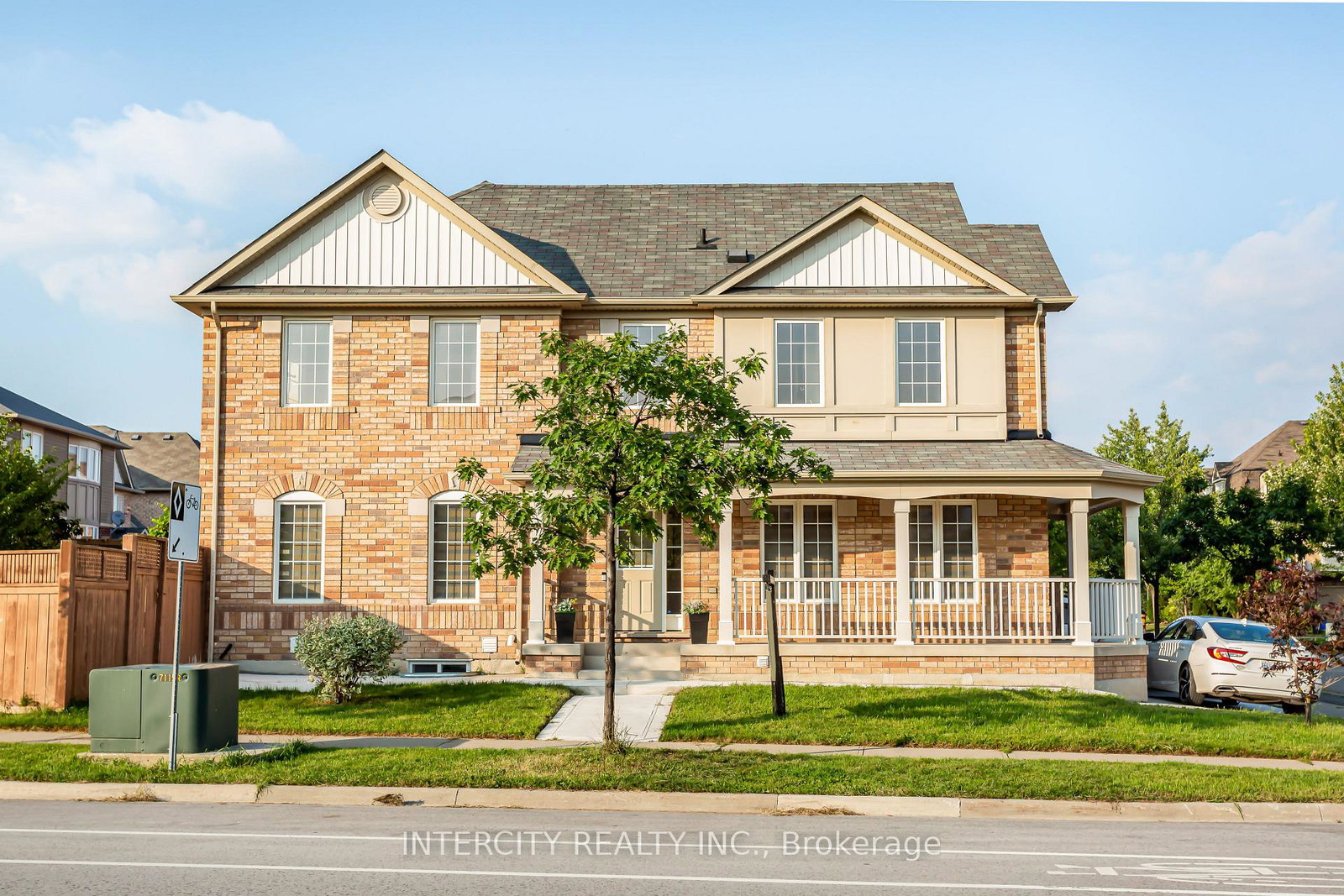 689-ambroise-crescent-n-milton-ontario-w13610488